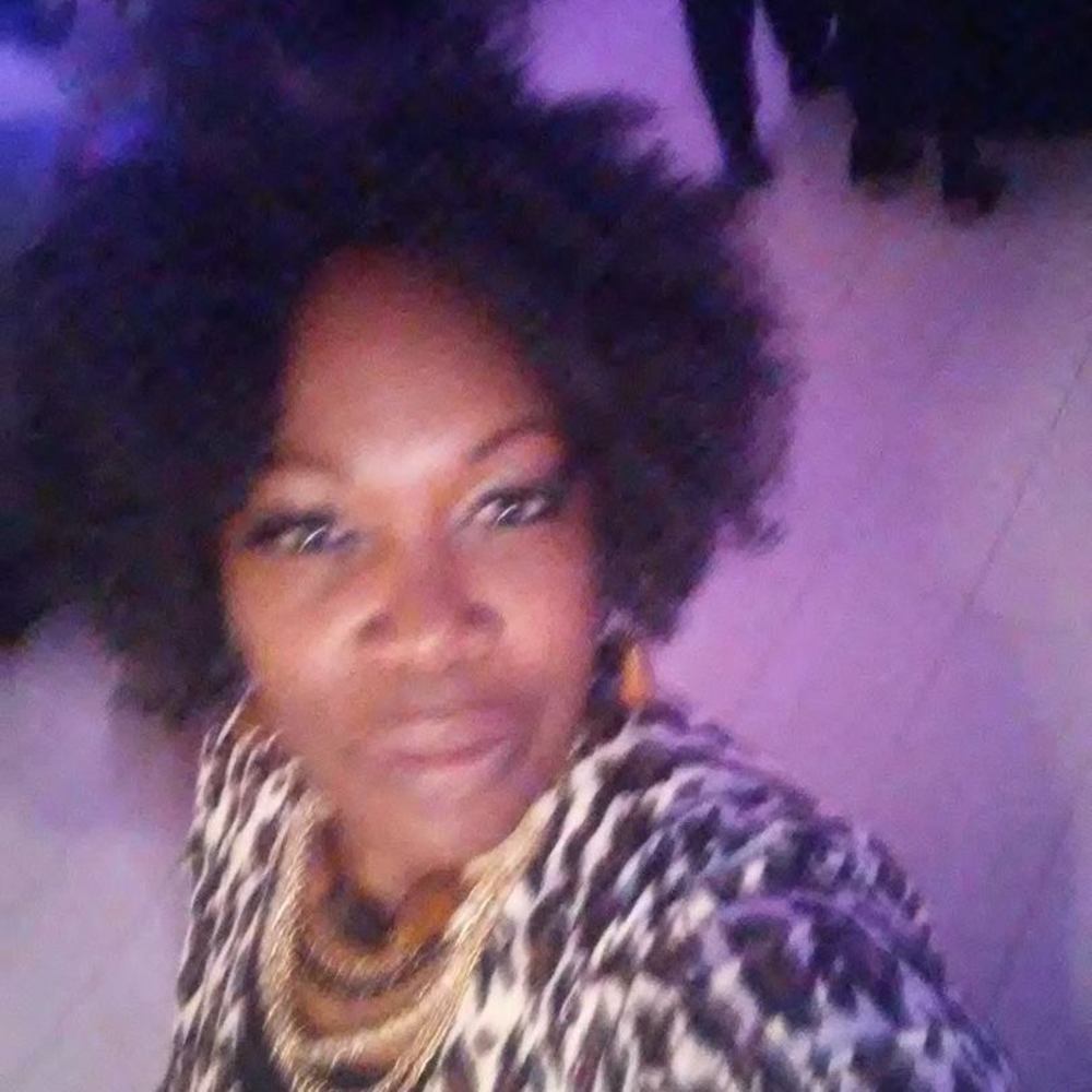 Meet your Posher, Yolanda